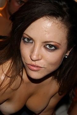 Sexy College Babe Threesome